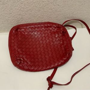 VINTAGE BOTTEGA VENETA WOVEN RED LEATHER MICRO CROSSBODY BAG